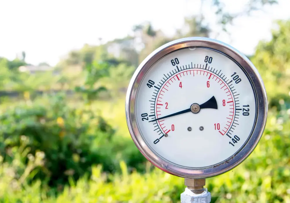 Jakie ciśnienie w hydroforze 300 l ustawić? Praktyczne nastawy
