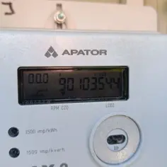 Cyfrowy licznik energii elektrycznej Apator. Odczyt: 90103544. Jak odczytać licznik prądu Tauron? To proste!