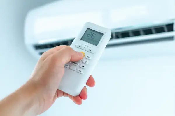 Przeziębienie od klimatyzacji: Czy zaraża? Prawda i mity