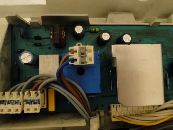 Błąd E40 w pralce Electrolux - Jak go samodzielnie naprawić?