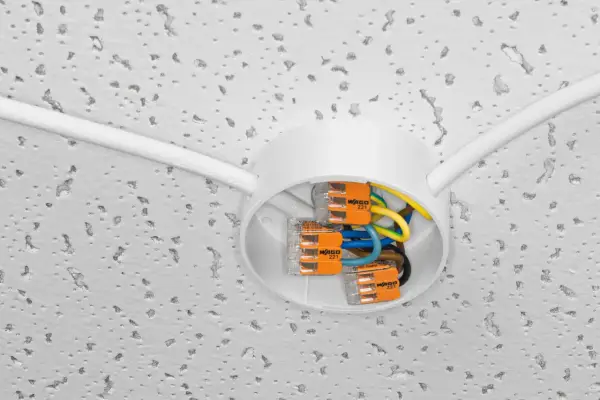 Wymiana instalacji elektrycznej bez kucia - Jak zrobić to mądrze?